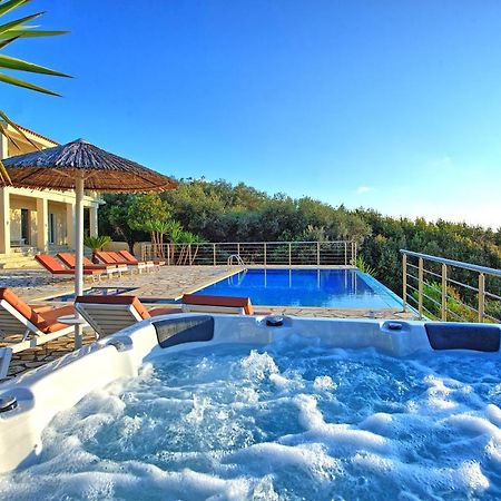 Beachfront Villa Seasun By Posarellivillas Agios Spyridon  Екстериор снимка