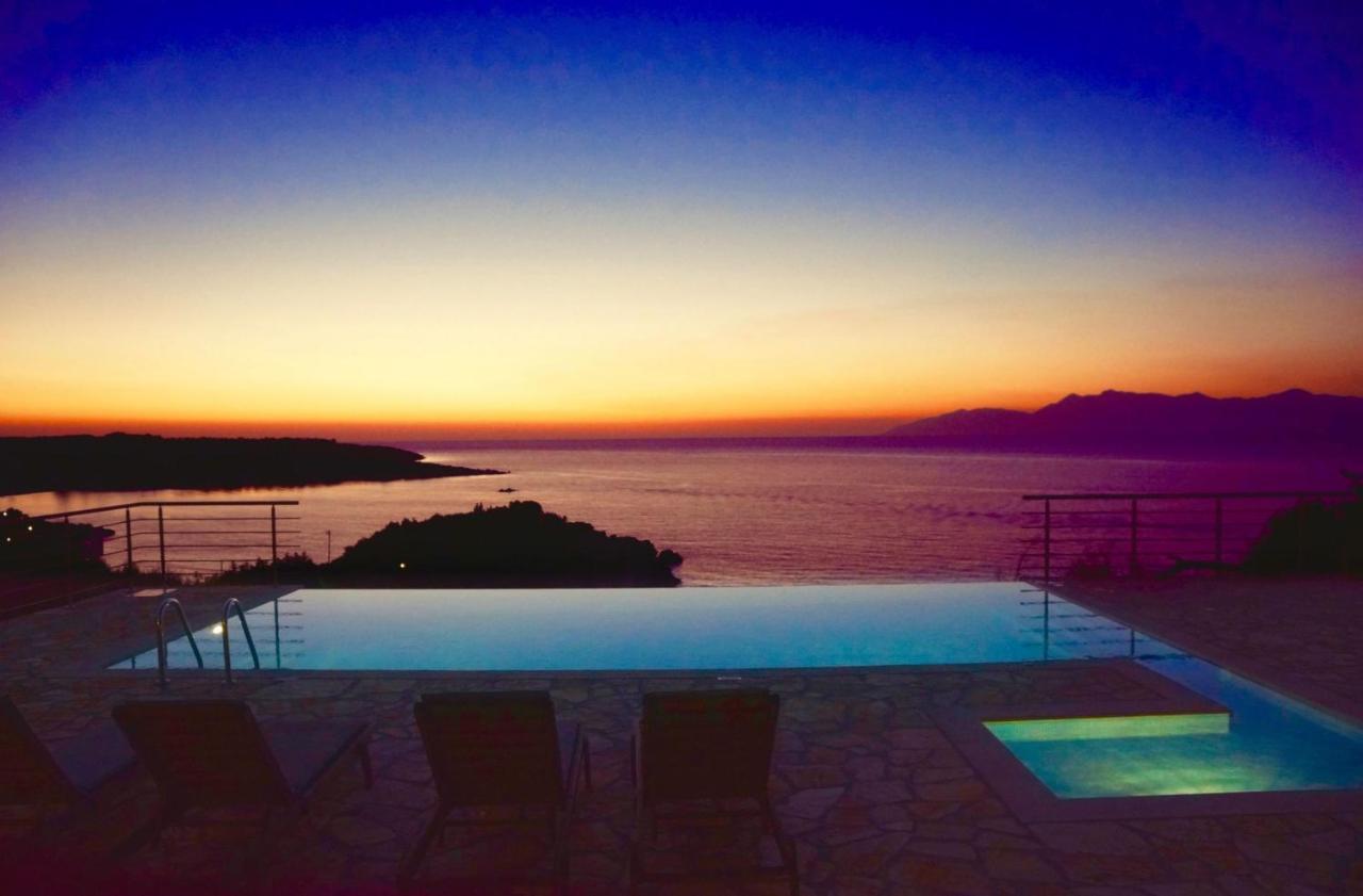 Beachfront Villa Seasun By Posarellivillas Agios Spyridon  Екстериор снимка