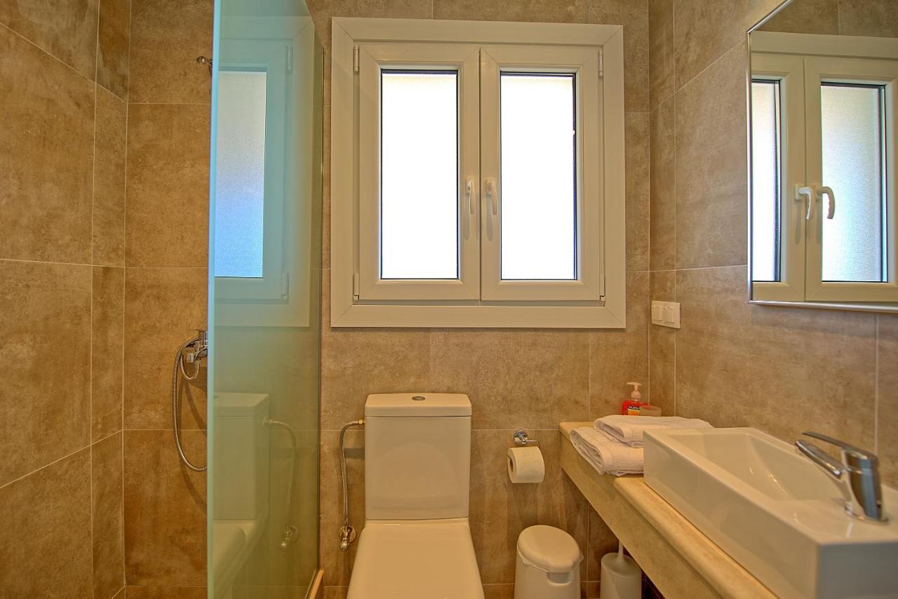 Beachfront Villa Seasun By Posarellivillas Agios Spyridon  Екстериор снимка