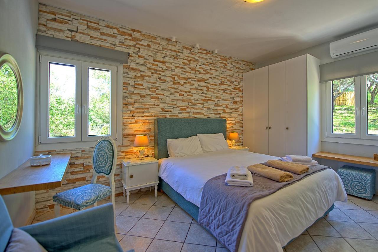 Beachfront Villa Seasun By Posarellivillas Agios Spyridon  Екстериор снимка