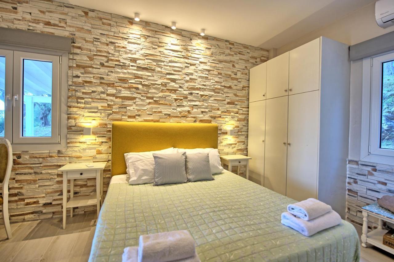 Beachfront Villa Seasun By Posarellivillas Agios Spyridon  Екстериор снимка