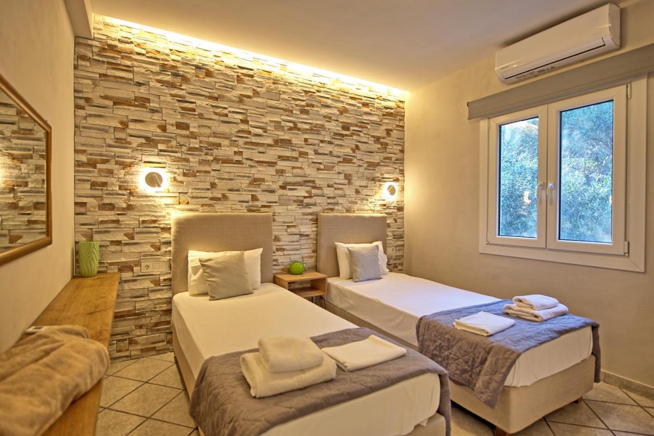 Beachfront Villa Seasun By Posarellivillas Agios Spyridon  Екстериор снимка